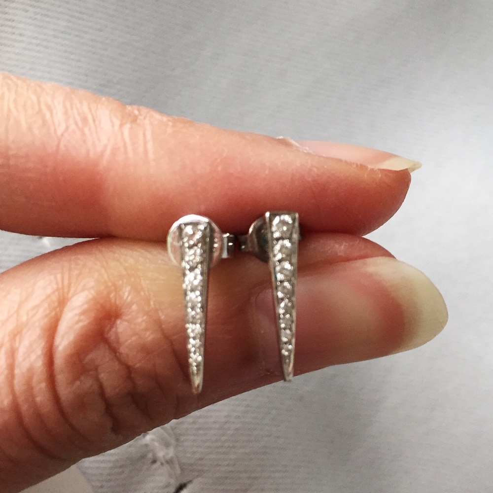 White gold EF Collection diamond earrings